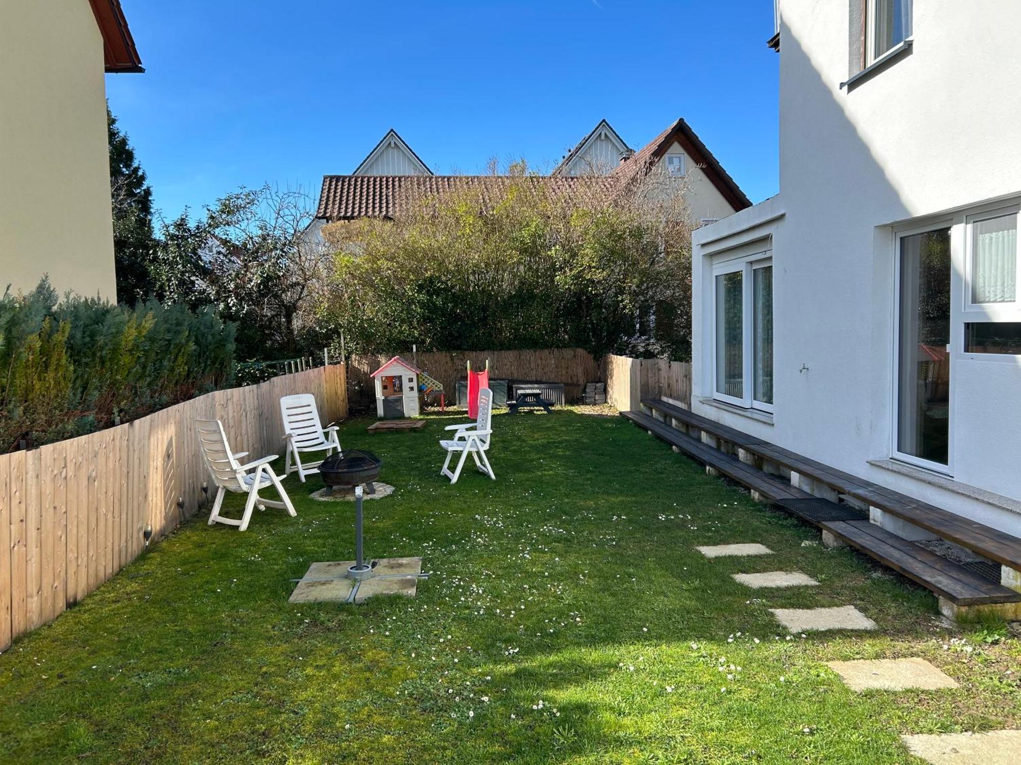 Ferienwohnung Am Bodensee- Zentrale Lage, Free Parking And Wifi, 109 M2, Privater Garten, 7 Gaeste, 2X Kingsize Boxspringbett, Familienfreundlich Фридрихсхафен Экстерьер фото